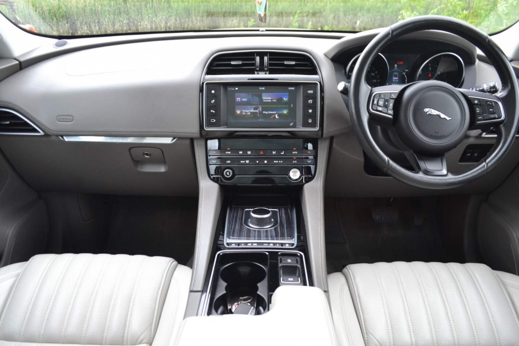 View JAGUAR F-PACE 2.0 D180 Portfolio Auto AWD Euro 6 (s/s) 5dr