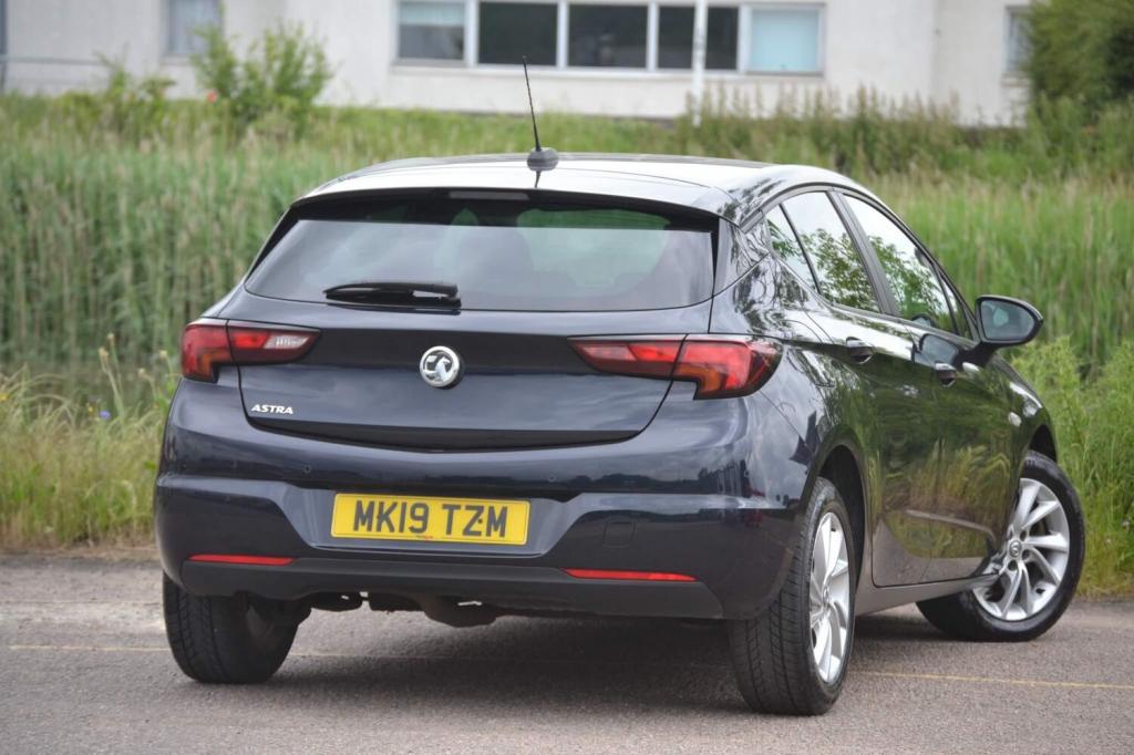 VAUXHALL ASTRA
