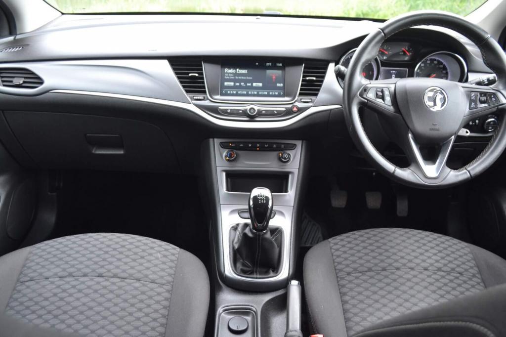 View VAUXHALL ASTRA 1.6 CDTi BlueInjection Tech Line Nav Euro 6 (s/s) 5dr