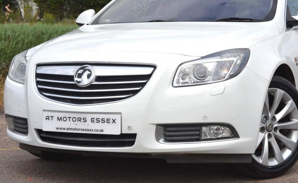 VAUXHALL INSIGNIA