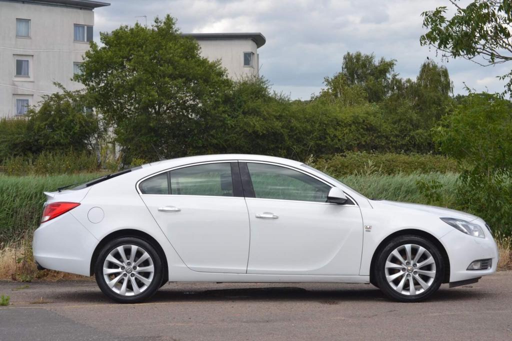 VAUXHALL INSIGNIA