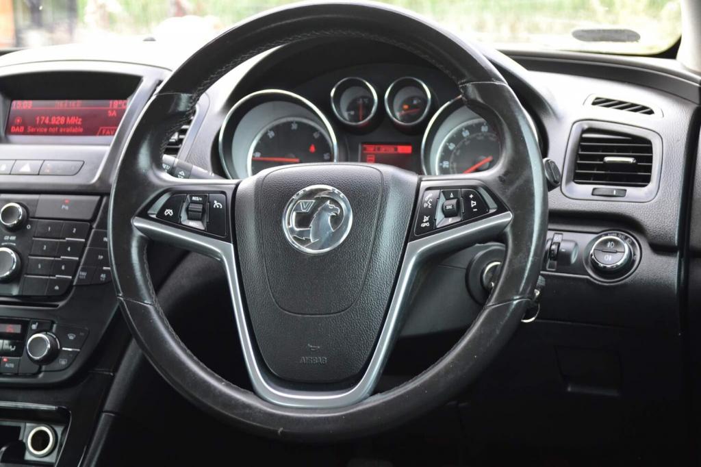 VAUXHALL INSIGNIA