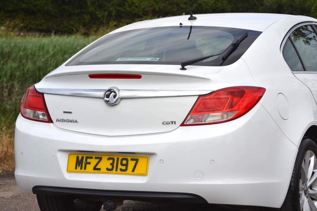 VAUXHALL INSIGNIA