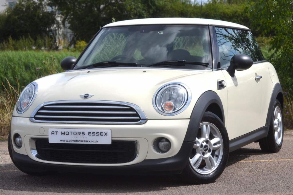MINI HATCH