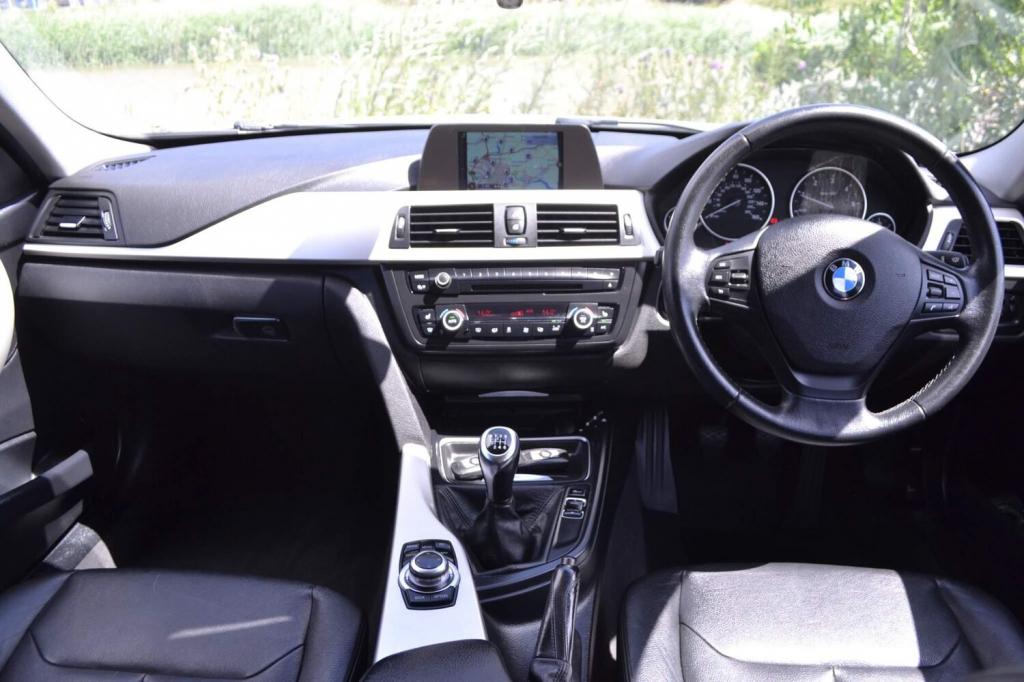 View BMW 3 SERIES 2.0 320d ED EfficientDynamics Business Euro 5 (s/s) 4dr