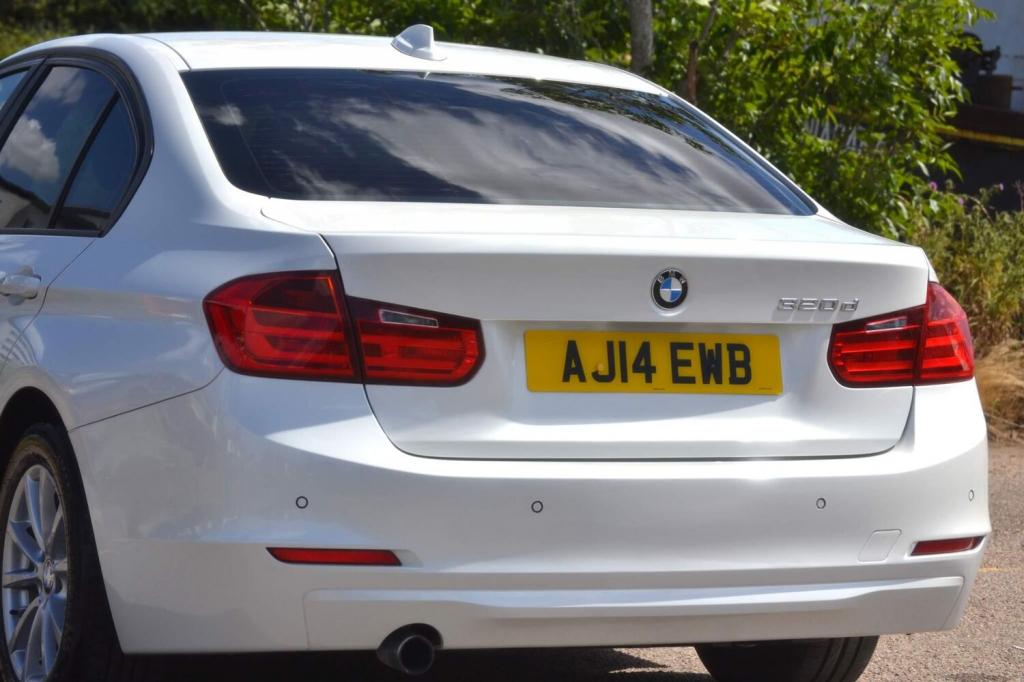 BMW 3 SERIES