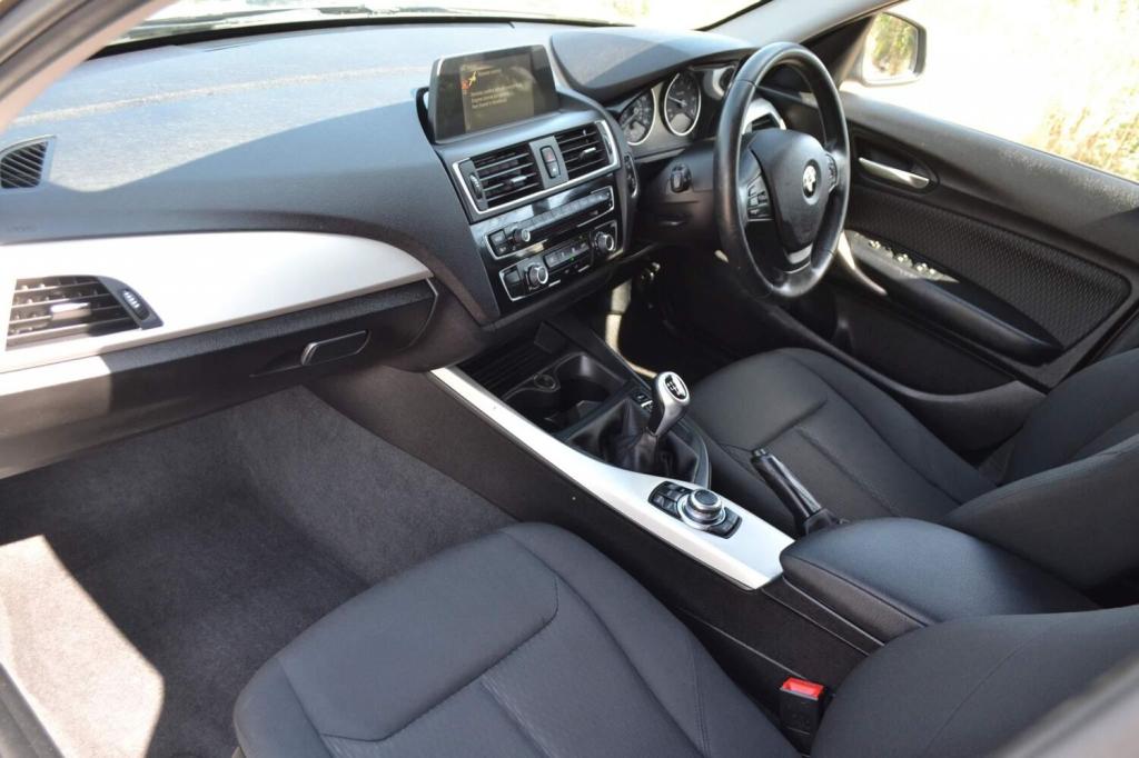 BMW 1 SERIES
