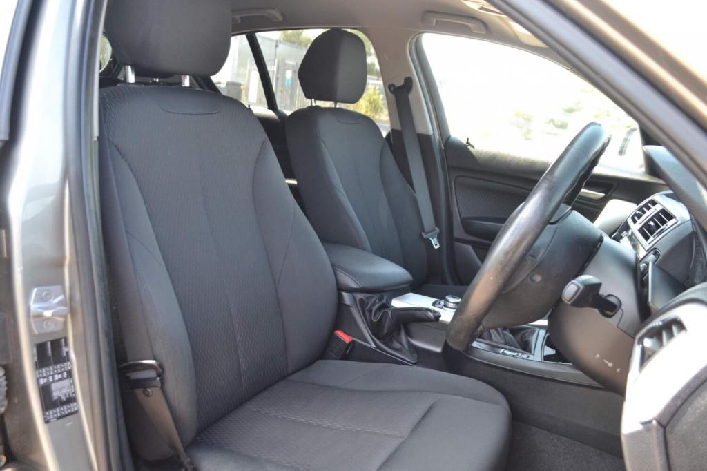 BMW 1 SERIES