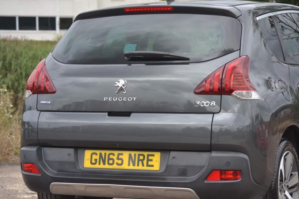 PEUGEOT 3008