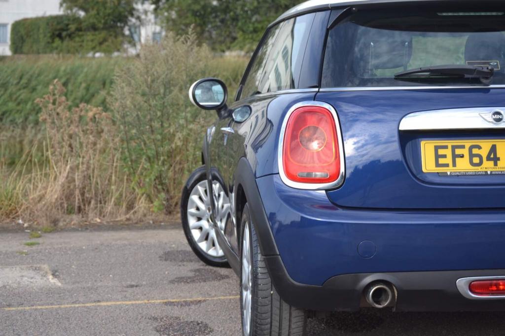 MINI HATCH
