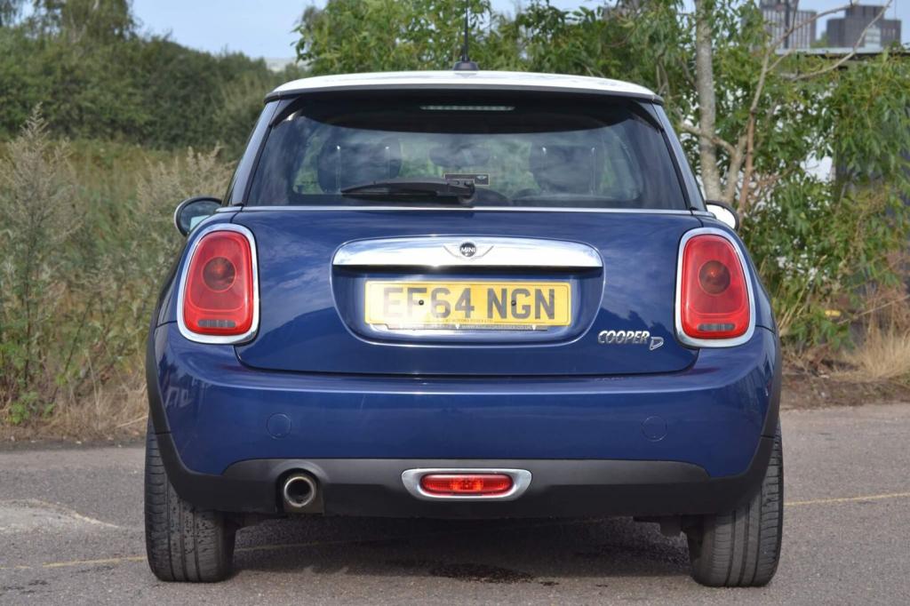 MINI HATCH