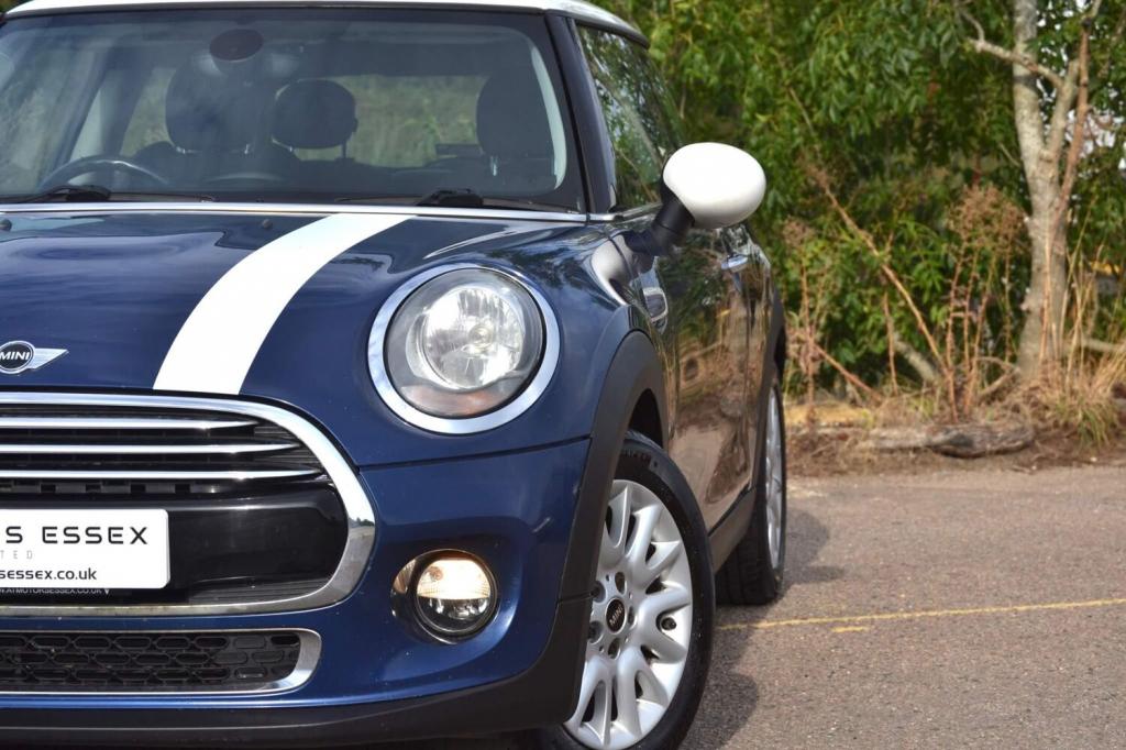 MINI HATCH