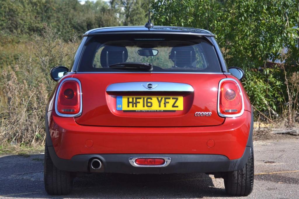 MINI HATCH