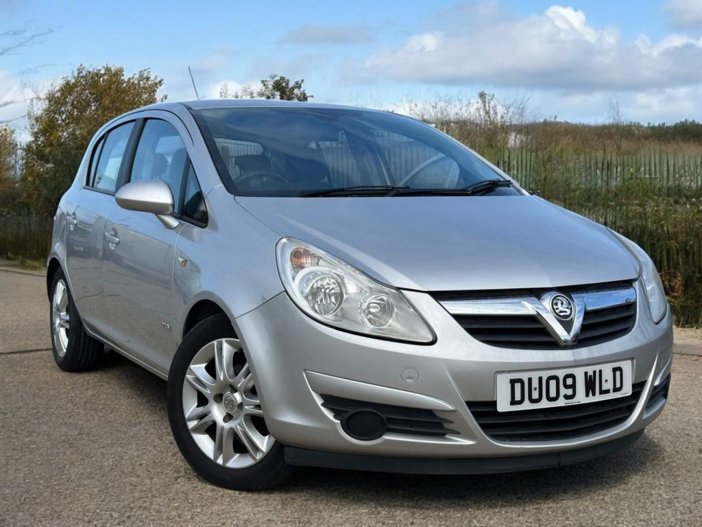 View VAUXHALL CORSA 1.4i 16v Club 5dr
