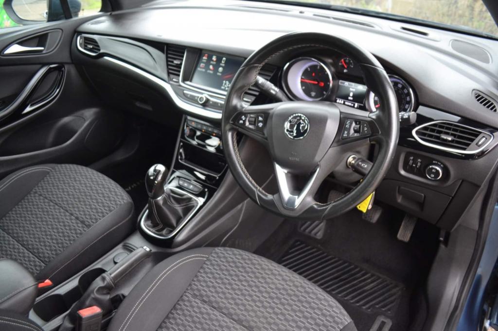 VAUXHALL ASTRA