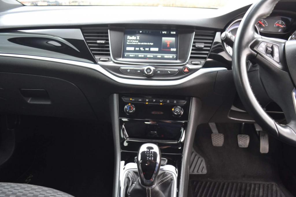 VAUXHALL ASTRA