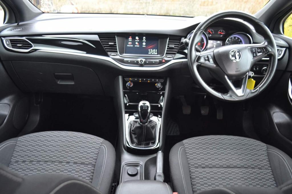 View VAUXHALL ASTRA 1.6 CDTi ecoTEC BlueInjection SRi Euro 6 5dr