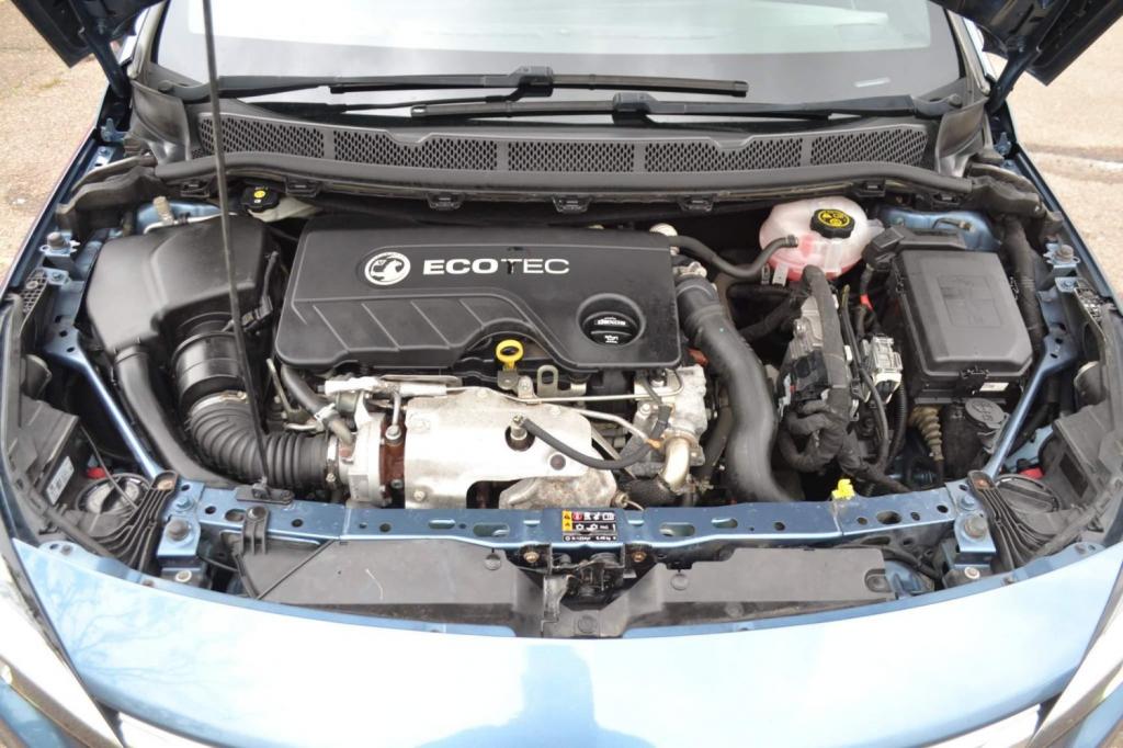 VAUXHALL ASTRA
