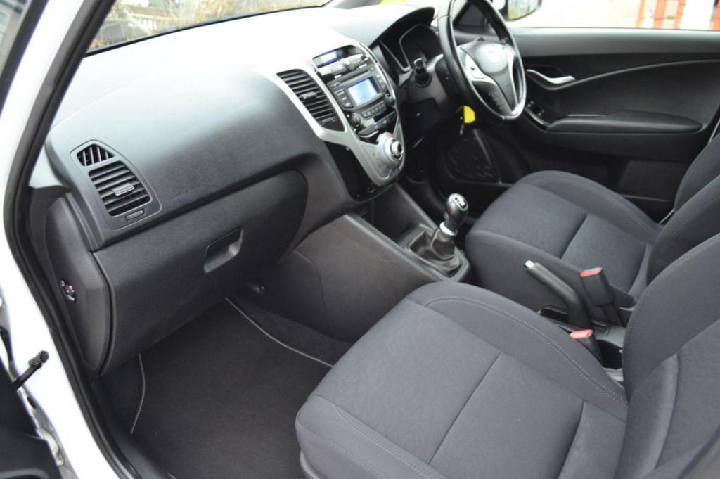 HYUNDAI IX20