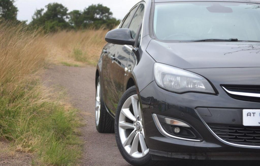 VAUXHALL ASTRA