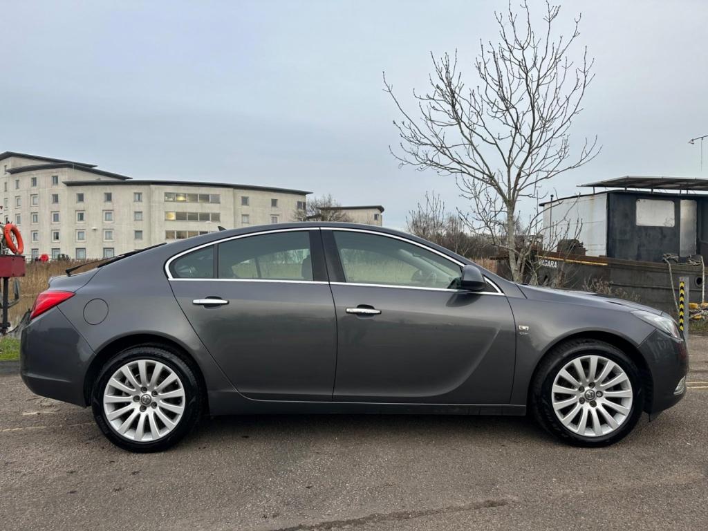 VAUXHALL INSIGNIA