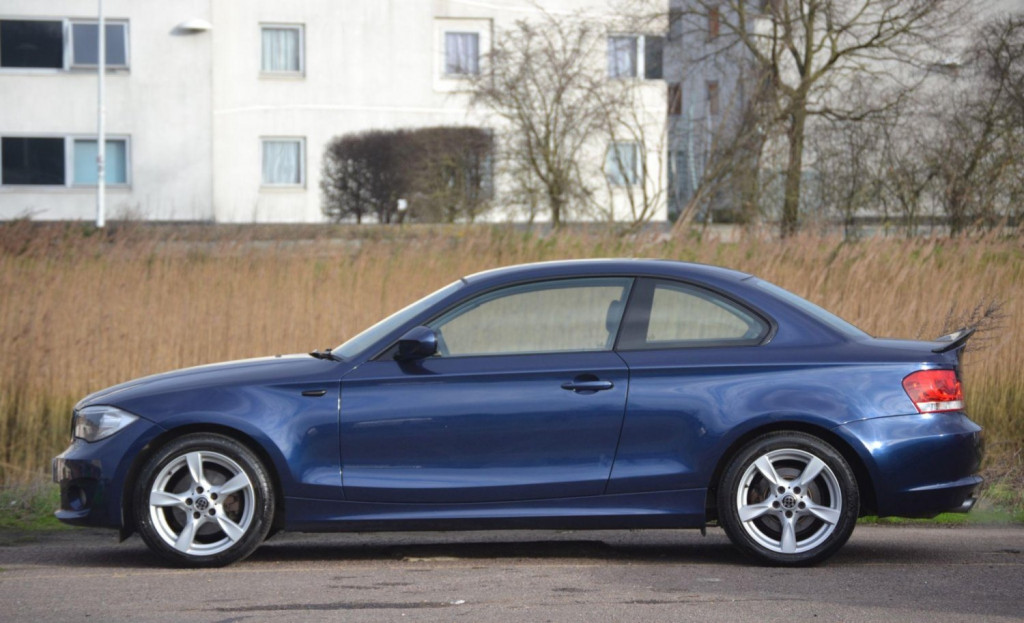 BMW 1 SERIES