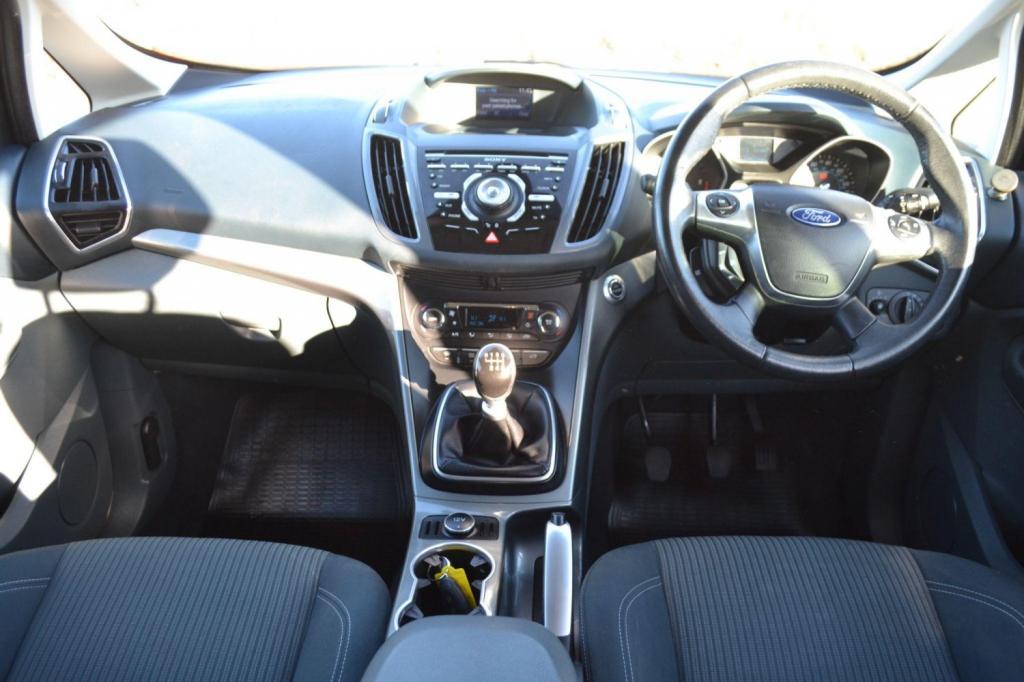 View FORD C-MAX 1.6 TDCi Titanium Euro 5 5dr