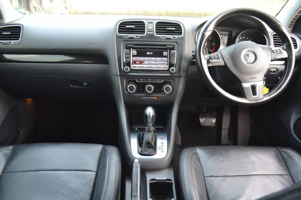View VOLKSWAGEN GOLF 1.6 TDI Match DSG Euro 5 5dr