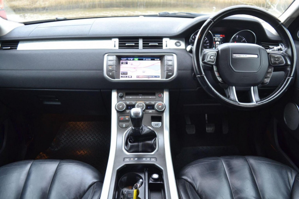 View LAND ROVER RANGE ROVER EVOQUE 2.2 SD4 Pure 4WD Euro 5 (s/s) 5dr