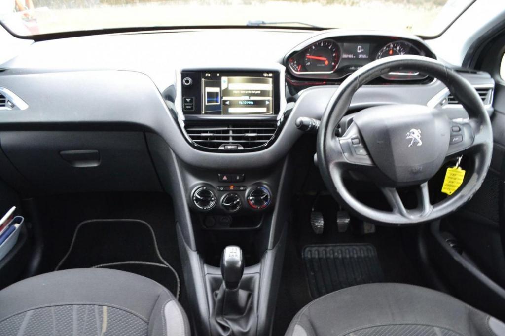 View PEUGEOT 208 1.4 HDi Active Euro 5 5dr