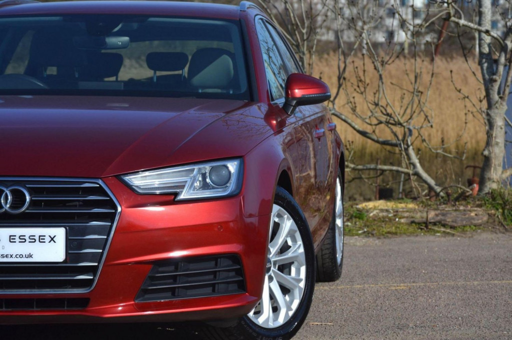 AUDI A4 AVANT