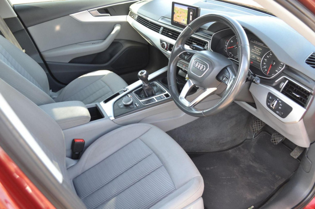 AUDI A4 AVANT