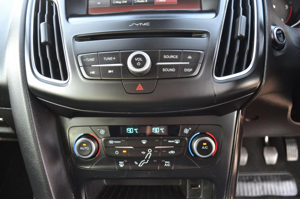 FORD FOCUS
