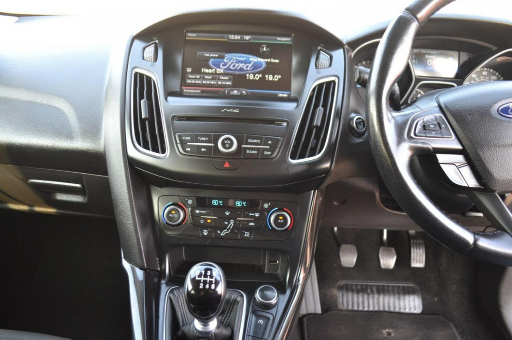 FORD FOCUS