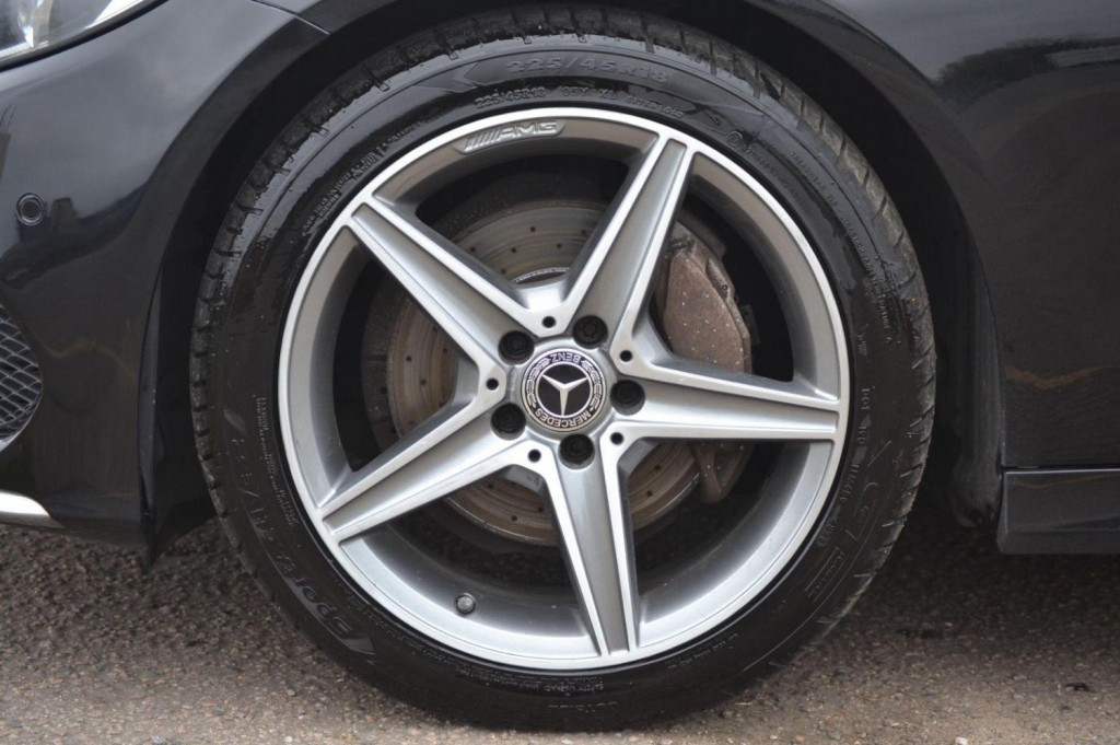 MERCEDES-BENZ C CLASS