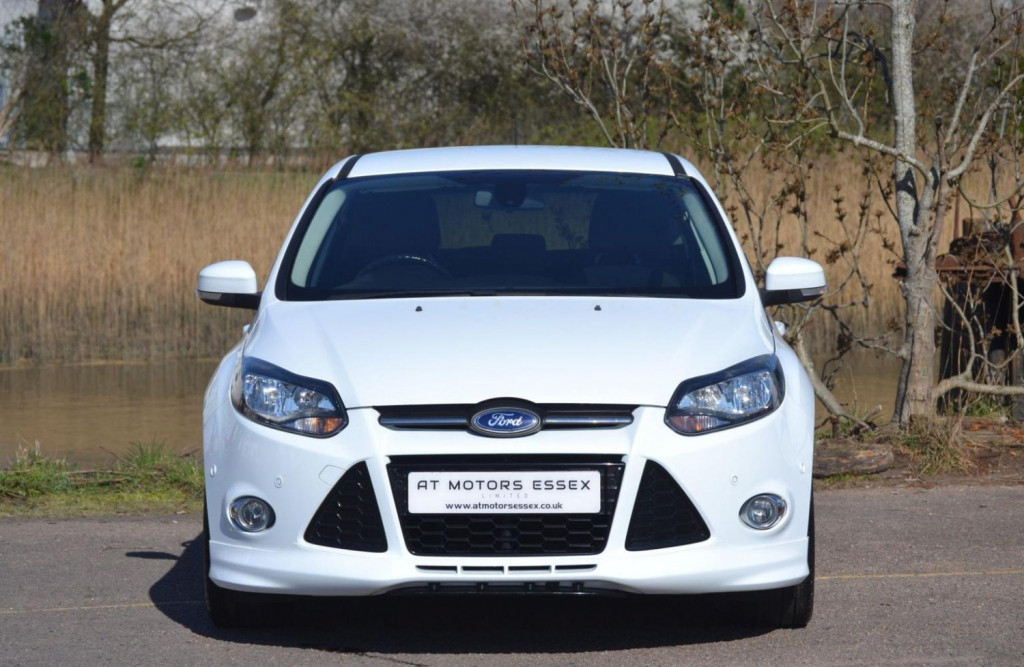 View FORD FOCUS 1.6 TDCi Zetec S Euro 5 (s/s) 5dr