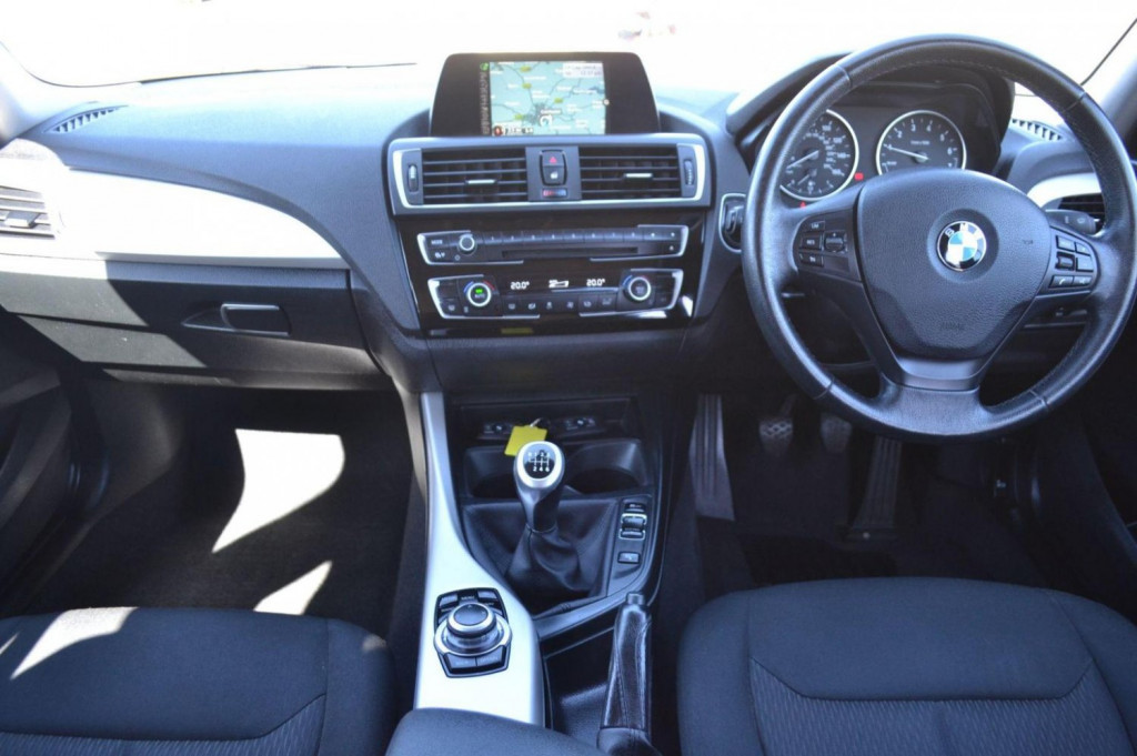 View BMW 1 SERIES 1.5 118i SE Euro 6 (s/s) 5dr