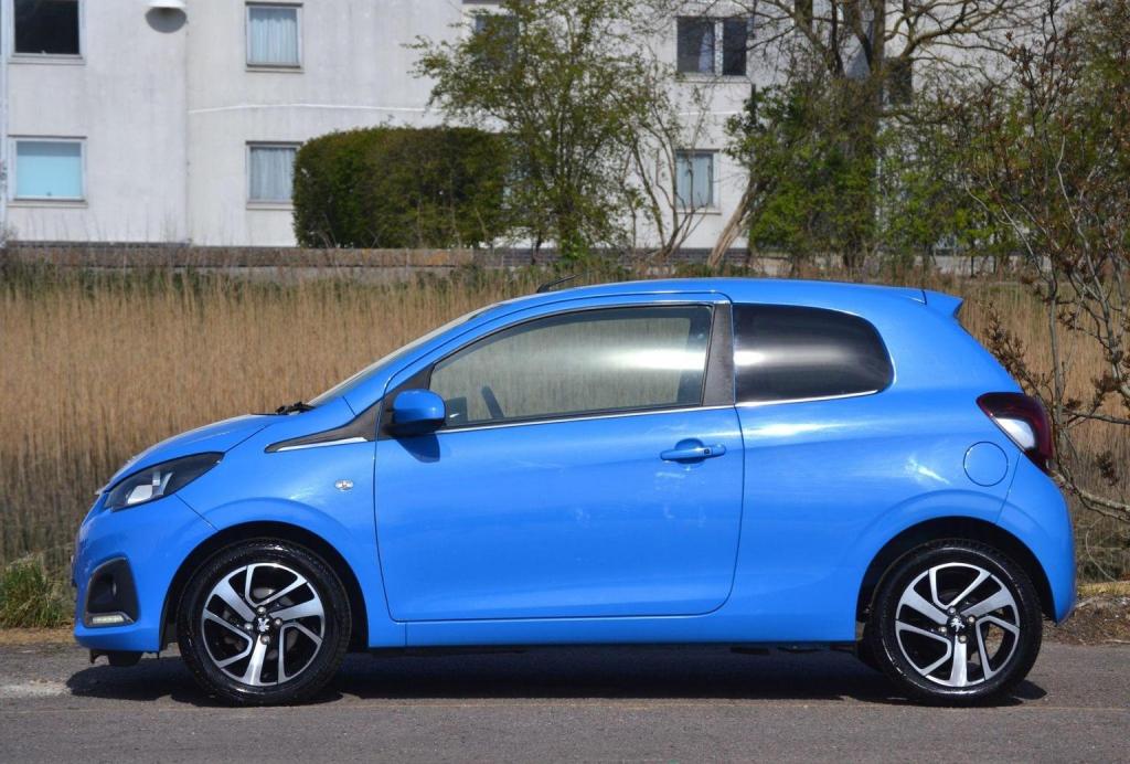 PEUGEOT 108
