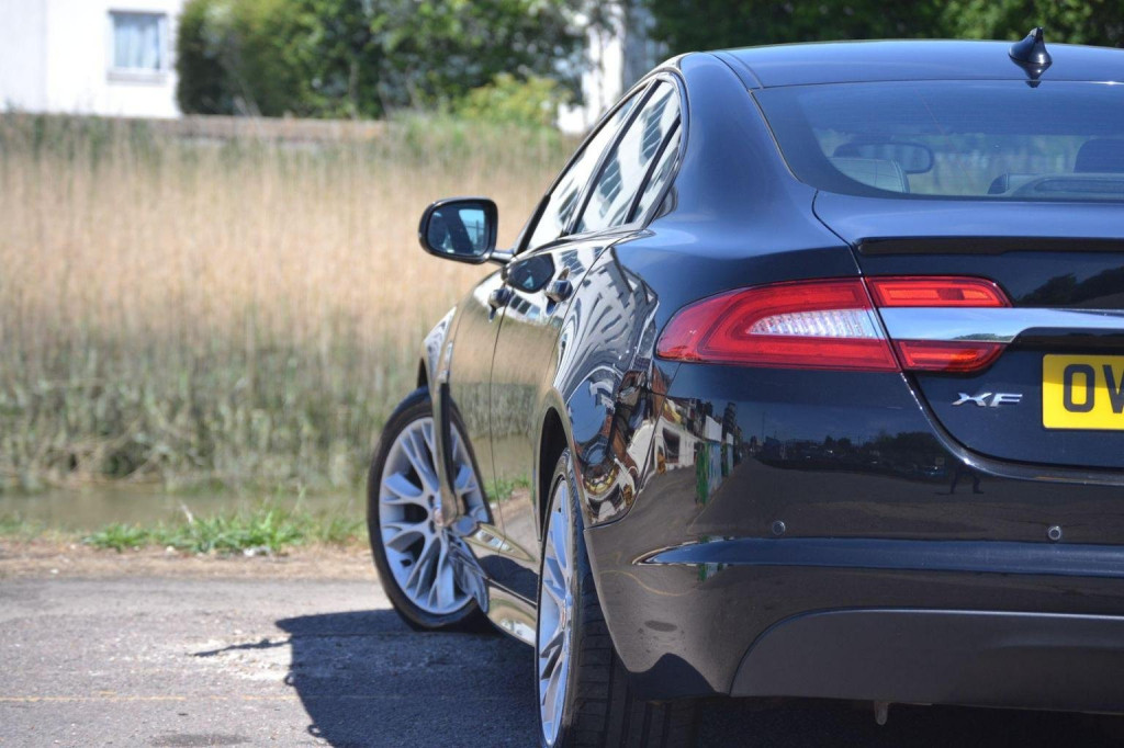 JAGUAR XF