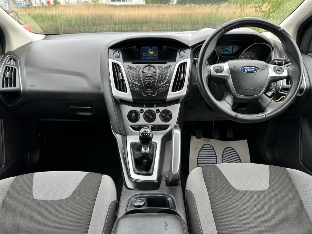View FORD FOCUS 1.6 TDCi Zetec Euro 5 (s/s) 5dr