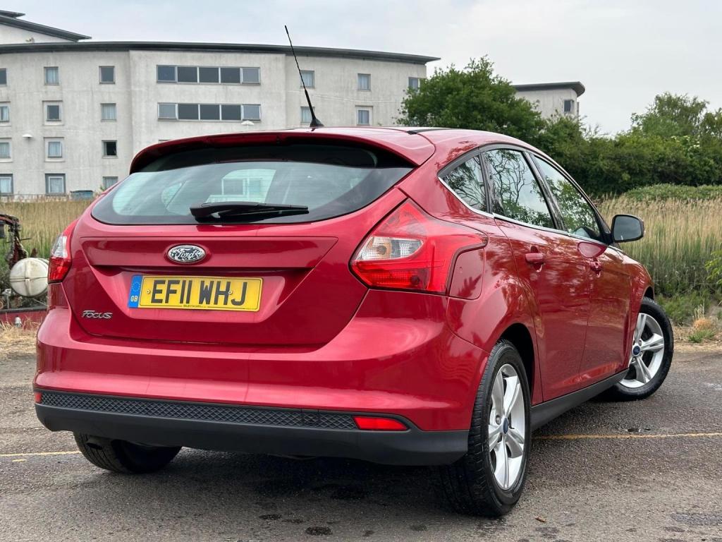 View FORD FOCUS 1.6 TDCi Zetec Euro 5 (s/s) 5dr