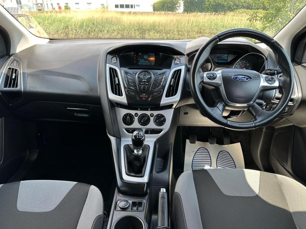 View FORD FOCUS 1.0T EcoBoost Zetec Euro 5 (s/s) 5dr