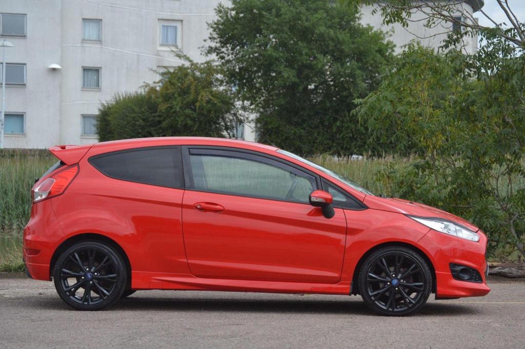 View FORD FIESTA 1.0T EcoBoost Zetec S Euro 5 (s/s) 3dr