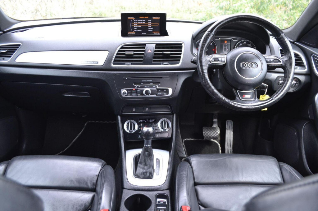 View AUDI Q3 2.0 TDI S line S Tronic quattro Euro 5 (s/s) 5dr