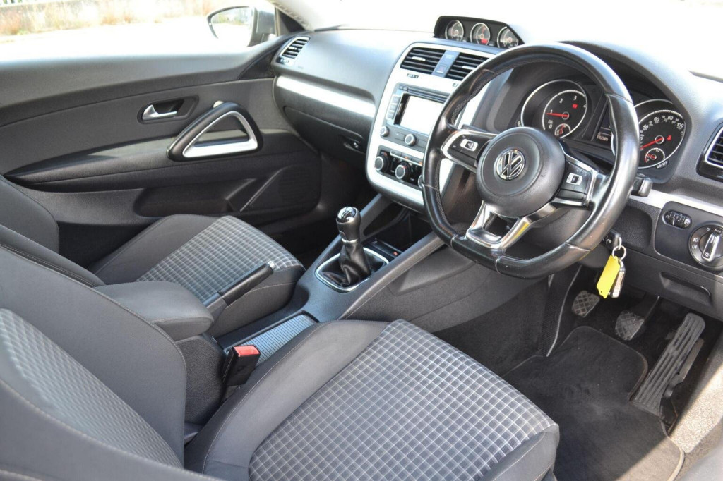 View VOLKSWAGEN SCIROCCO 2.0 TDI BlueMotion Tech Euro 6 (s/s) 3dr