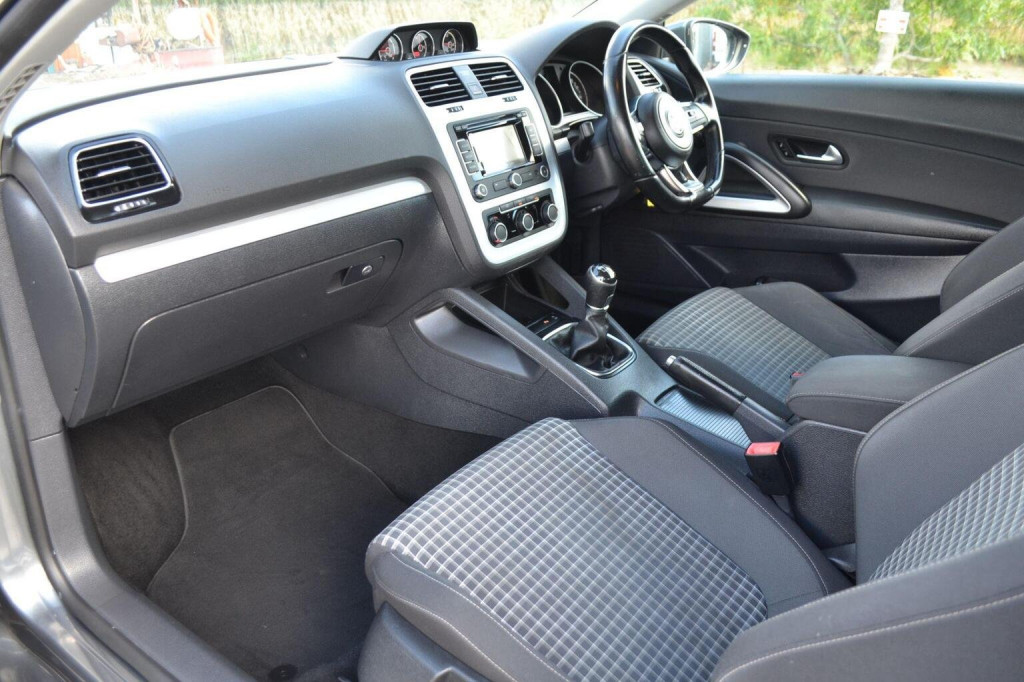 VOLKSWAGEN SCIROCCO