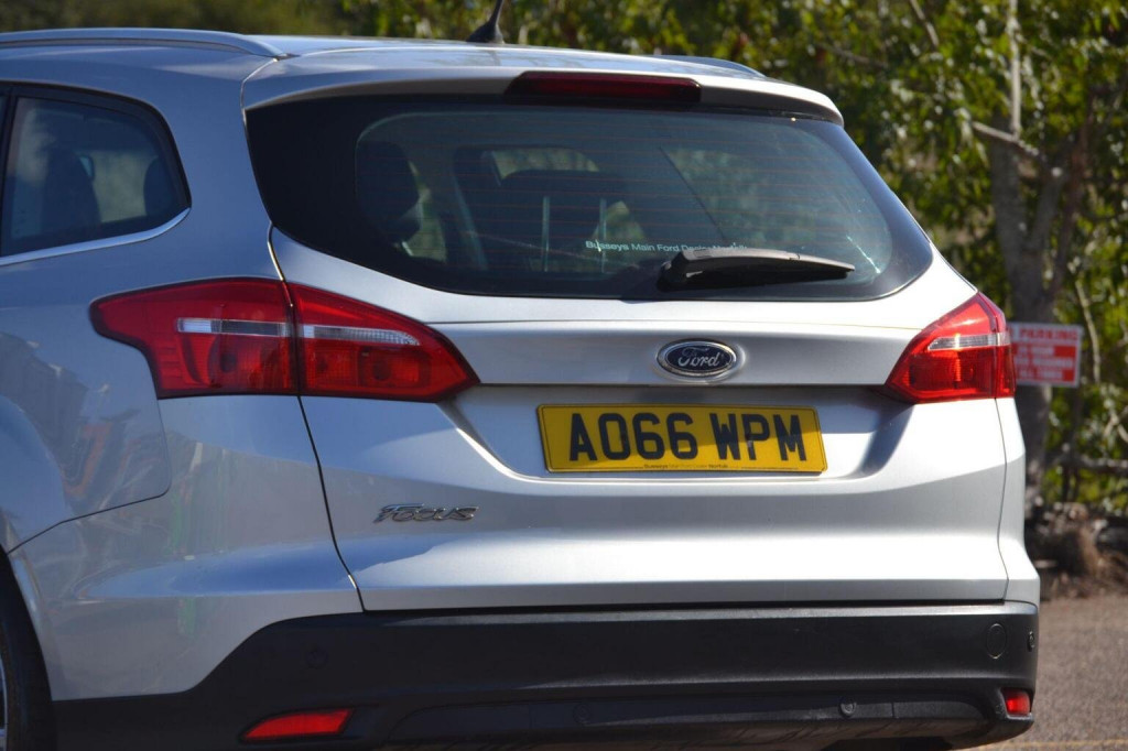 FORD FOCUS
