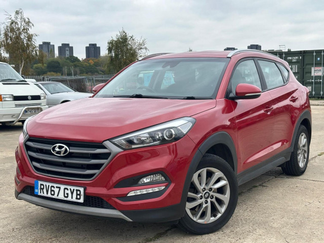 HYUNDAI TUCSON 1.7 CRDi Blue Drive SE Nav Euro 6 (s/s) 5dr
