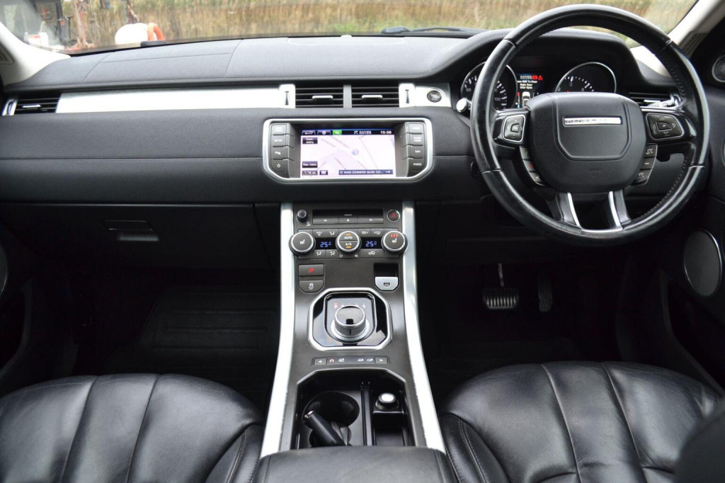 View LAND ROVER RANGE ROVER EVOQUE 2.2 SD4 Pure Auto 4WD Euro 5 5dr