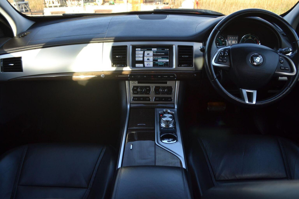 View JAGUAR XF 2.2d Premium Luxury Auto Euro 5 (s/s) 4dr